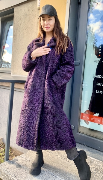 Karakulio paltas  violet. Kaina 0€